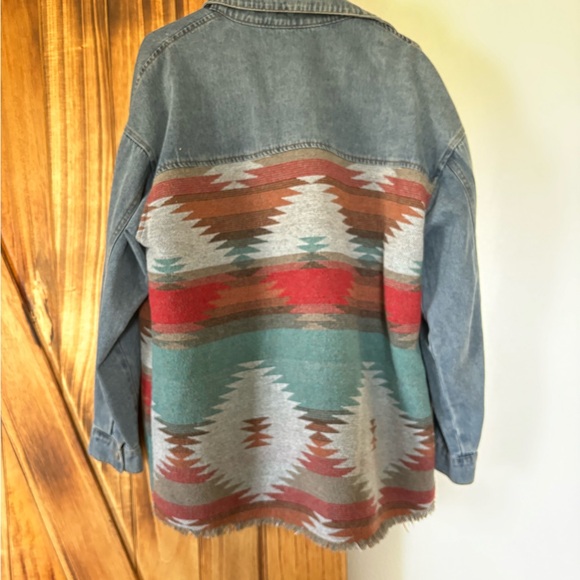 Shacket - Picture 2 of 2